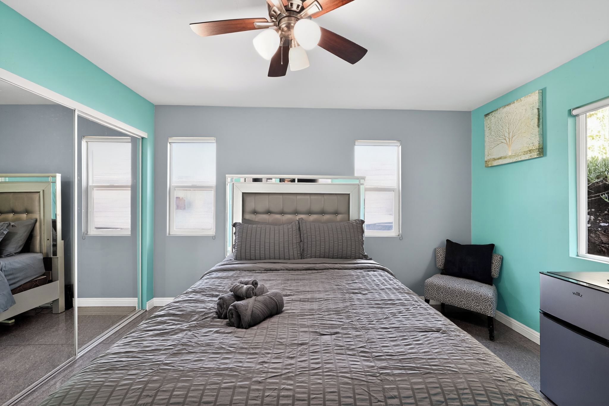 3 bedrooms, iron/ironing board, WiFi, bed sheets