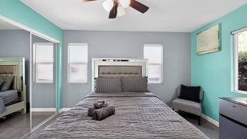 3 slaapkamers, een strijkplank/strijkijzer, wifi, beddengoed