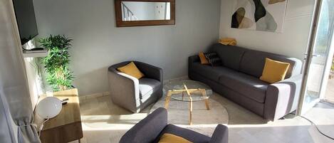 Smart-TV, bøker og PC-skjermer