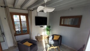 Smart-TV, bøker og PC-skjermer