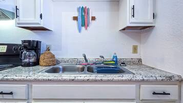 Microondas, horno y parrilla de estufa