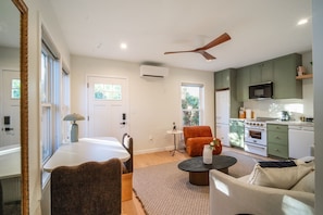 Interior - Designer private guest home near Universal Studios (Los Angeles)