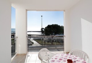 Outdoor dining - Apartamento Baleeira Sol 3 (Albufeira)