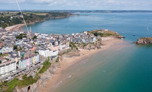 House - 1 Belmont - Town Centre Close to Beach Shops (Tenby)