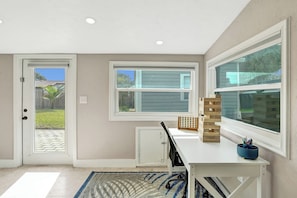 Interior - NEW Casa Brisa - Sunlit Family Haven Near Cruise Port & Hard Rock Hotel (Fort Lauderdale)