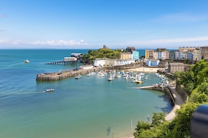 House | 2 bedrooms - St Mary s Seaview - In Town Walls Close to Beach (Tenby)