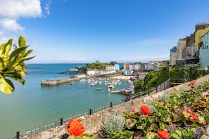House | 2 bedrooms - St Mary s Seaview - In Town Walls Close to Beach (Tenby)