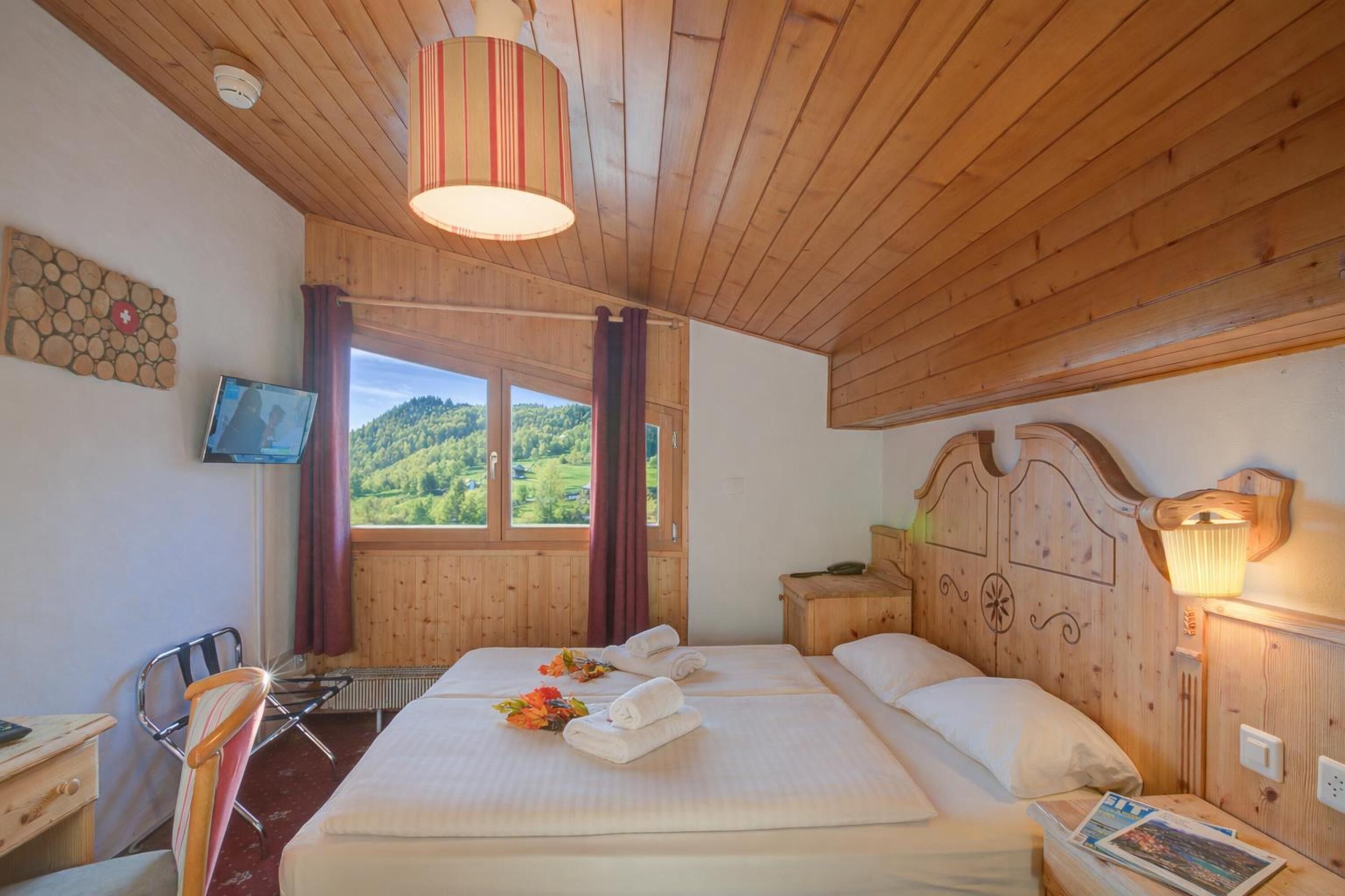 Free WiFi, bed sheets