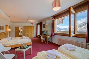 Bed - Hotel Relais Grand Family Loft & Balcony1 120, Les Mosses, Switzerland (Les Mosses)