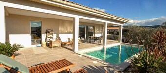 Gorgeous home in Goudargues