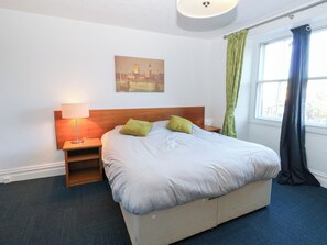 1 bedroom, individually decorated, individually furnished, free WiFi