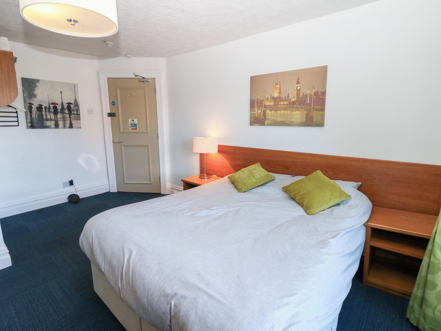 1 bedroom, individually decorated, individually furnished, free WiFi