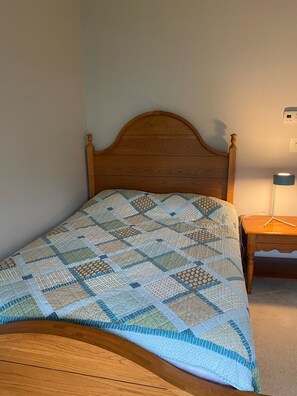 Bügeleisen/Bügelbrett, kostenloses WLAN, Bettwäsche