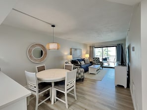 Condo (2 Bedrooms) | Property amenity - Seaside 209 (Fort Myers Beach)