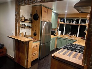 Private kitchen - Rare Marvelous 3-bedroom house in quaint Carmel-by-the-Sea (Carmel-by-the-Sea)
