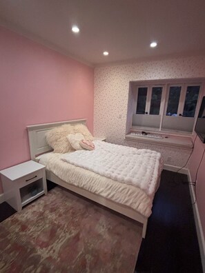 WiFi - Rare Marvelous 3-bedroom house in quaint Carmel-by-the-Sea (Carmel-by-the-Sea)