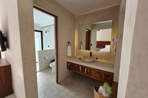Deluxe-Doppelzimmer, 2 Queen-Betten, eigener Pool, Poolblick | Badezimmer