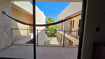 Deluxe Double Room, 1 King Bed, Balcony