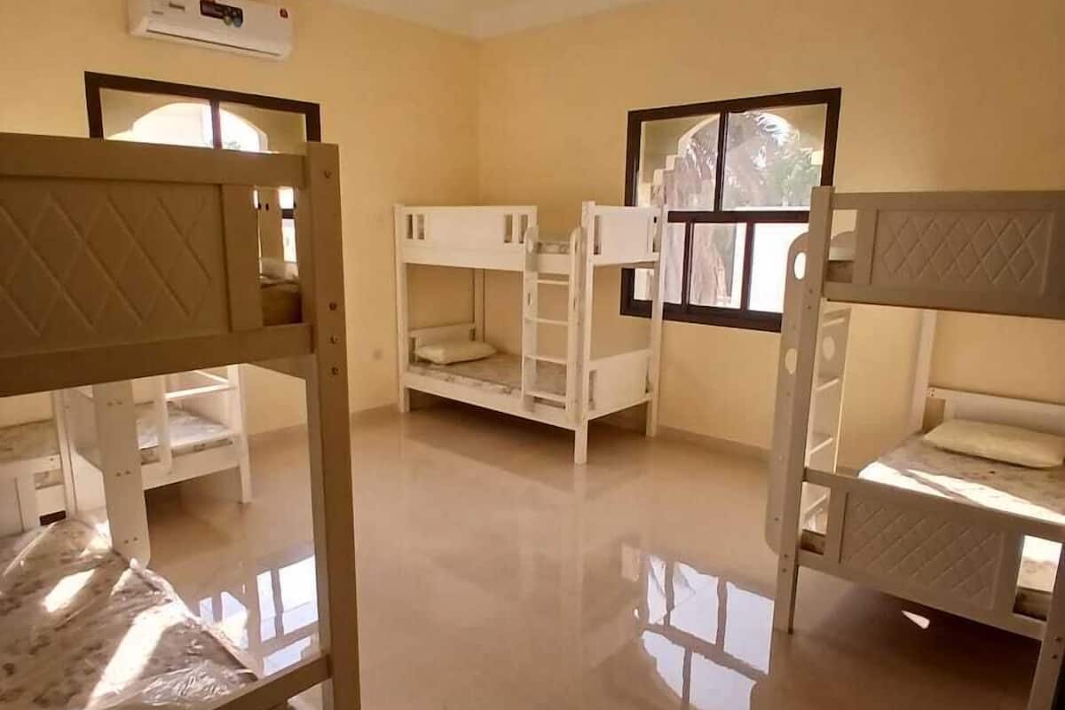 Shared Dormitory | Free WiFi