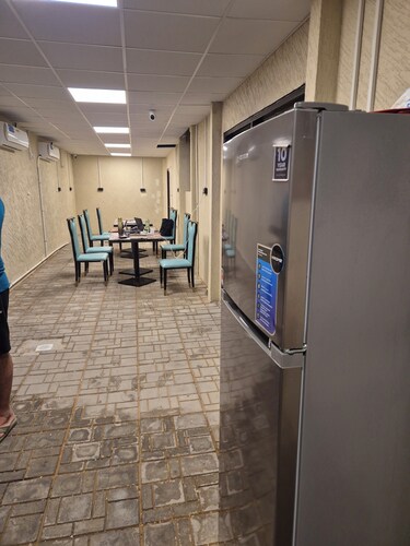 Bombay Backpackers DXB Airport