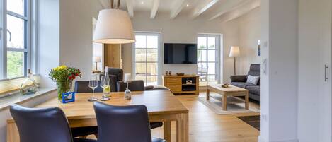 Televisor i llar de foc