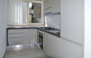 Fridge, stovetop, dishwasher, coffee/tea maker - Appartamento Brezza di Mare (Formia)
