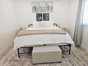 2 bedrooms, individually decorated, individually furnished, desk - Osborn Oasis - Half a Mile to old Town and Hospital (Scottsdale)