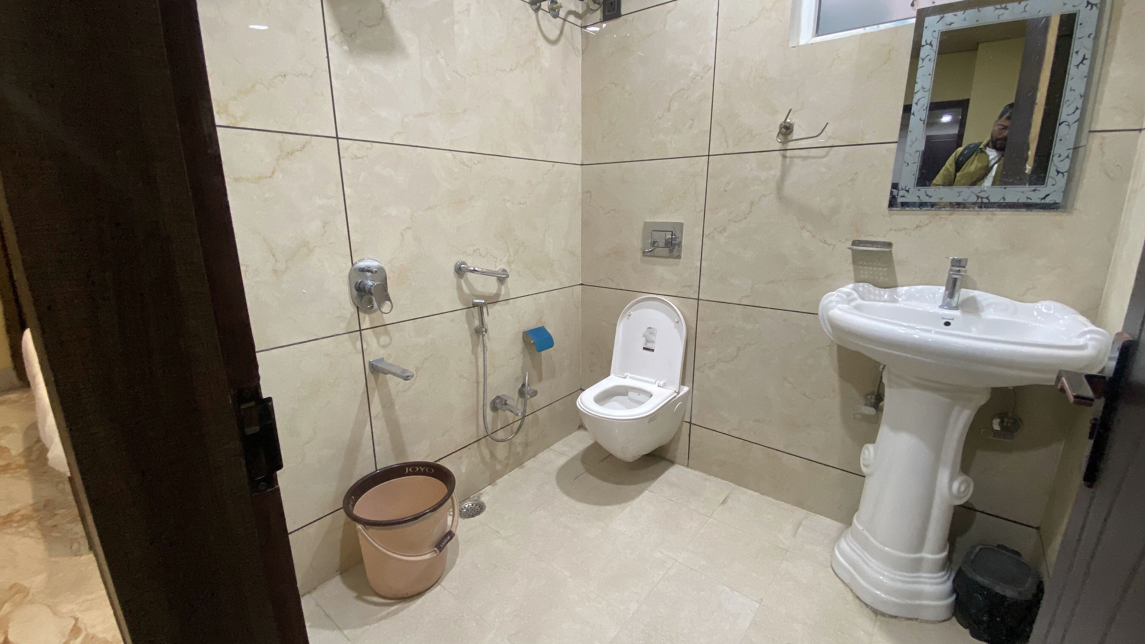 샤워 시설, 무료 세면용품, 헤어드라이어, 타월