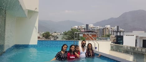 12 piscinas al aire libre