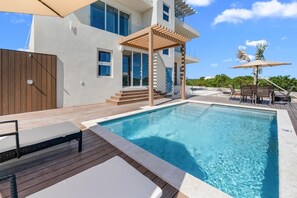 Outdoor pool, a heated pool - Gorgeous 3-bedroom Villa with AC, Pool/Hot Tub in Cooper Jack Bay Settlement (Cooper Jack Bay Settlement)