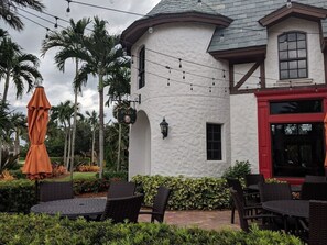 Outdoor dining - Resort Living-Ole at Lely (Naples)