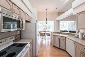 Fridge, microwave, oven, stovetop - 3BR on Stonebridge Golf Course-Naples FL (Naples)