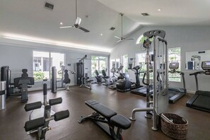 Fitness facility - Naples Escape with Beautiful Lake Views (Naples)