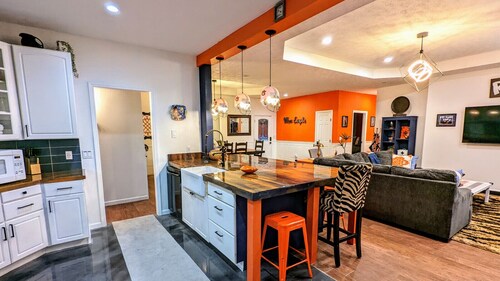 NEW! TigerRanch — Two Homes, 20 Acres, 6 Bedrooms, Sleeps 14 | 20-25 Minutes to Auburn University