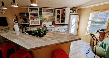 NEW! Sweet Salem Hideaway - Cozy 2BR 1BA Guesthouse on 20 Private Acres