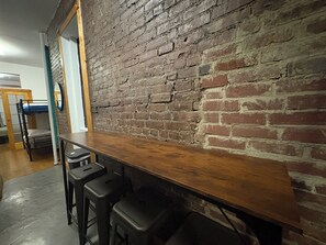 Interior - Explore NYC with Ease - Comfortable Midtown Apartment Near Everything (New York)