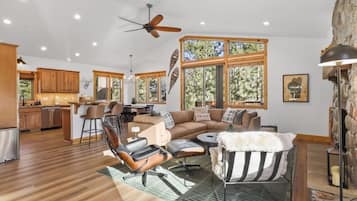 TV, fireplace, offices