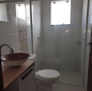 Dusche, Handtücher, Toilettenpapier