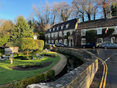 Cosy Cotswold Cottage in Bibury w/ Private Parking - Perfect Romantic Getaway