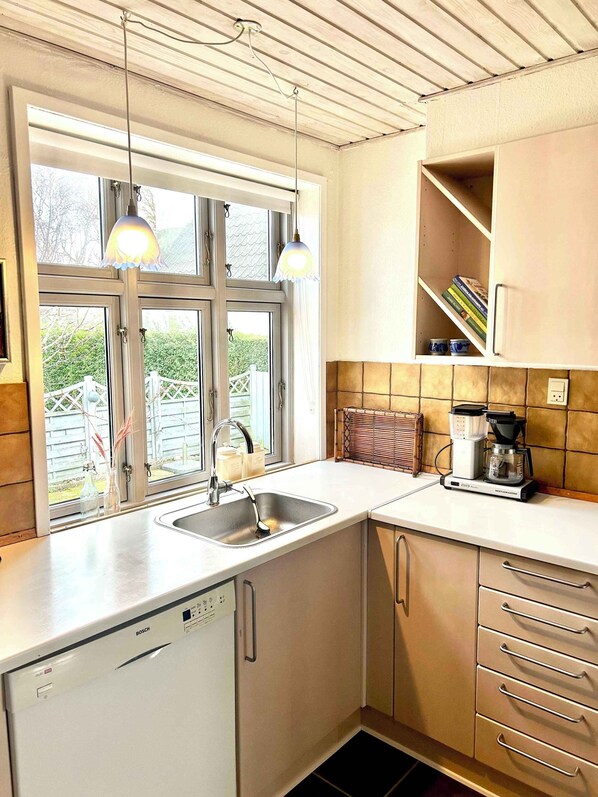 Nicht klassifiziertes Bild, 1 von 17, Schaltfläche