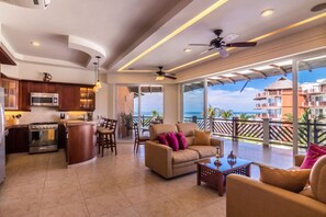 Interior - Ocean Front - Two Bedroom Vivo Resorts (Bajos de Chila)