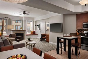 Living area - Cozy 2-bedroom villa in perfect Park City with AC (Park City)