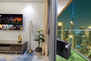Interior - 58th Luxury Floor Burj Khalifa View - next to DUBAI MALL (Dubai)