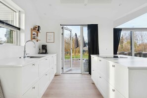 Køleskab, ovn, kogeplade, opvaskemaskine