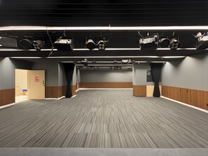 Meeting facility - The Fern Habitat Pune, Mundhwa, Series By Marriott (Pune)