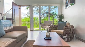 Rumah, 4 kamar tidur, akses difabel, balkon | Ruang keluarga