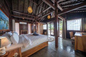 Habitación doble superior | Caja fuerte, escritorio, espacio para trabajar con un portátil