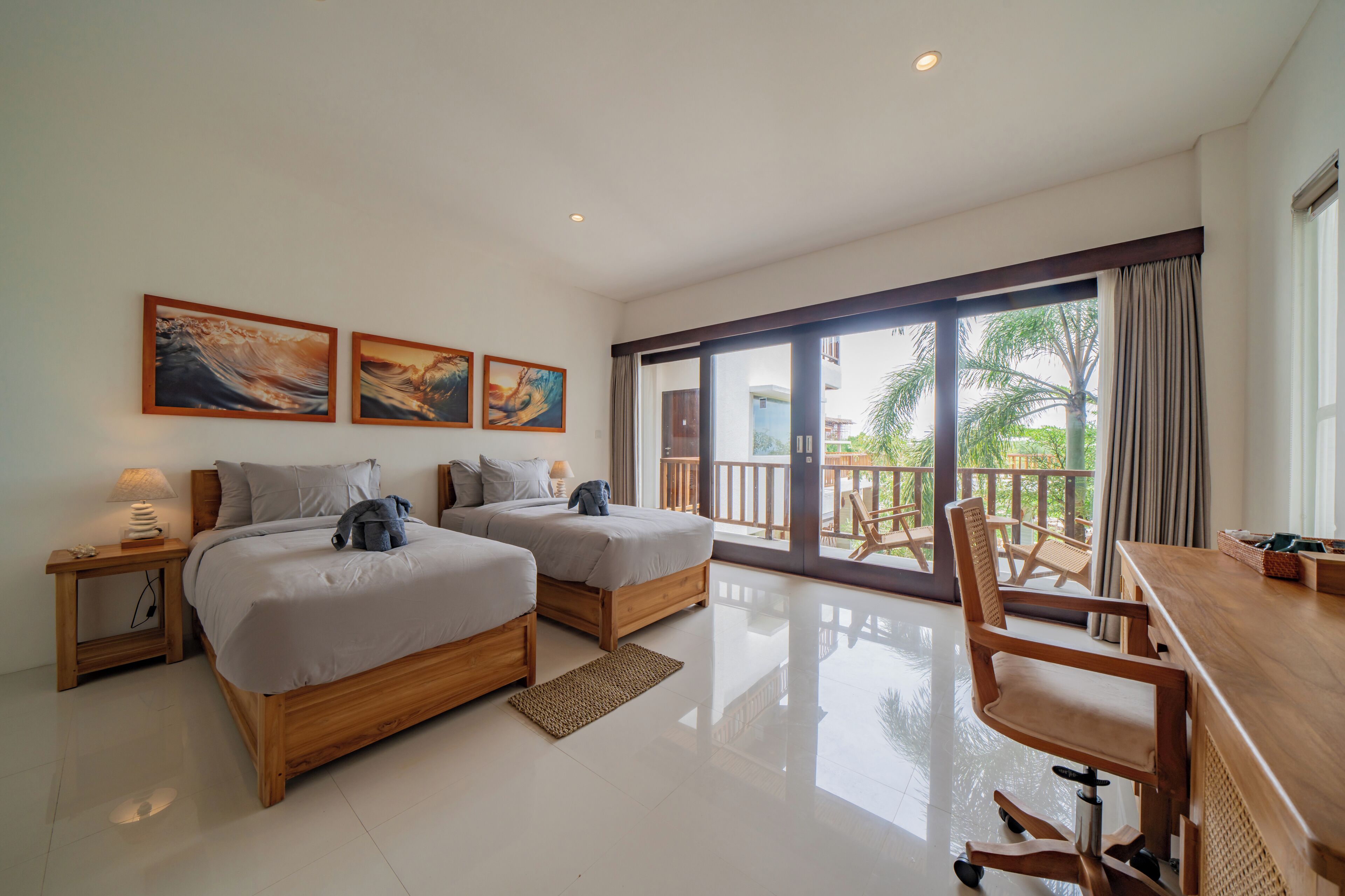 Habitación Deluxe con 1 cama doble o 2 individuales | Caja fuerte, escritorio, espacio para trabajar con un portátil