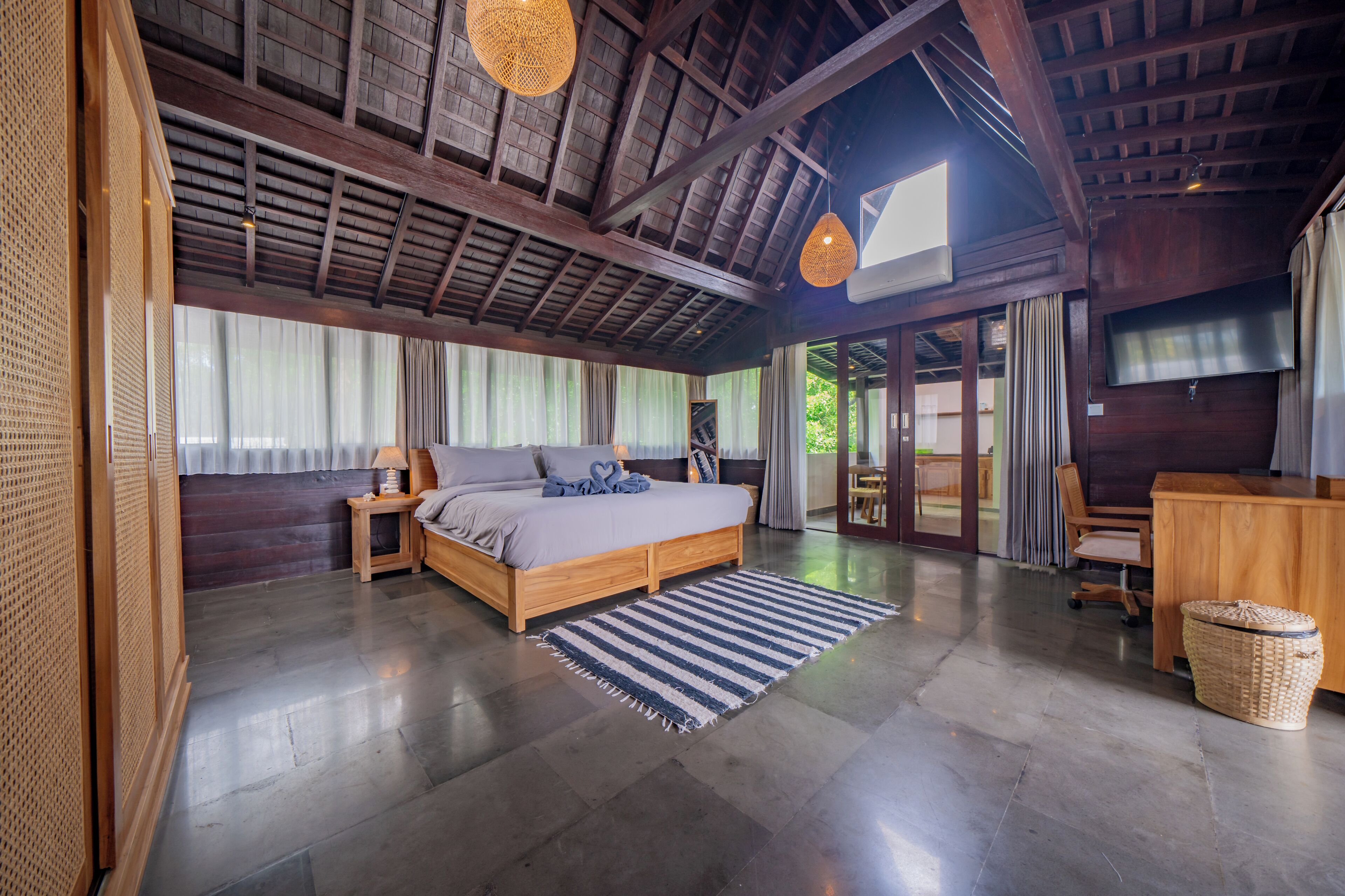 Suite estudio Elite | Caja fuerte, escritorio, espacio para trabajar con un portátil