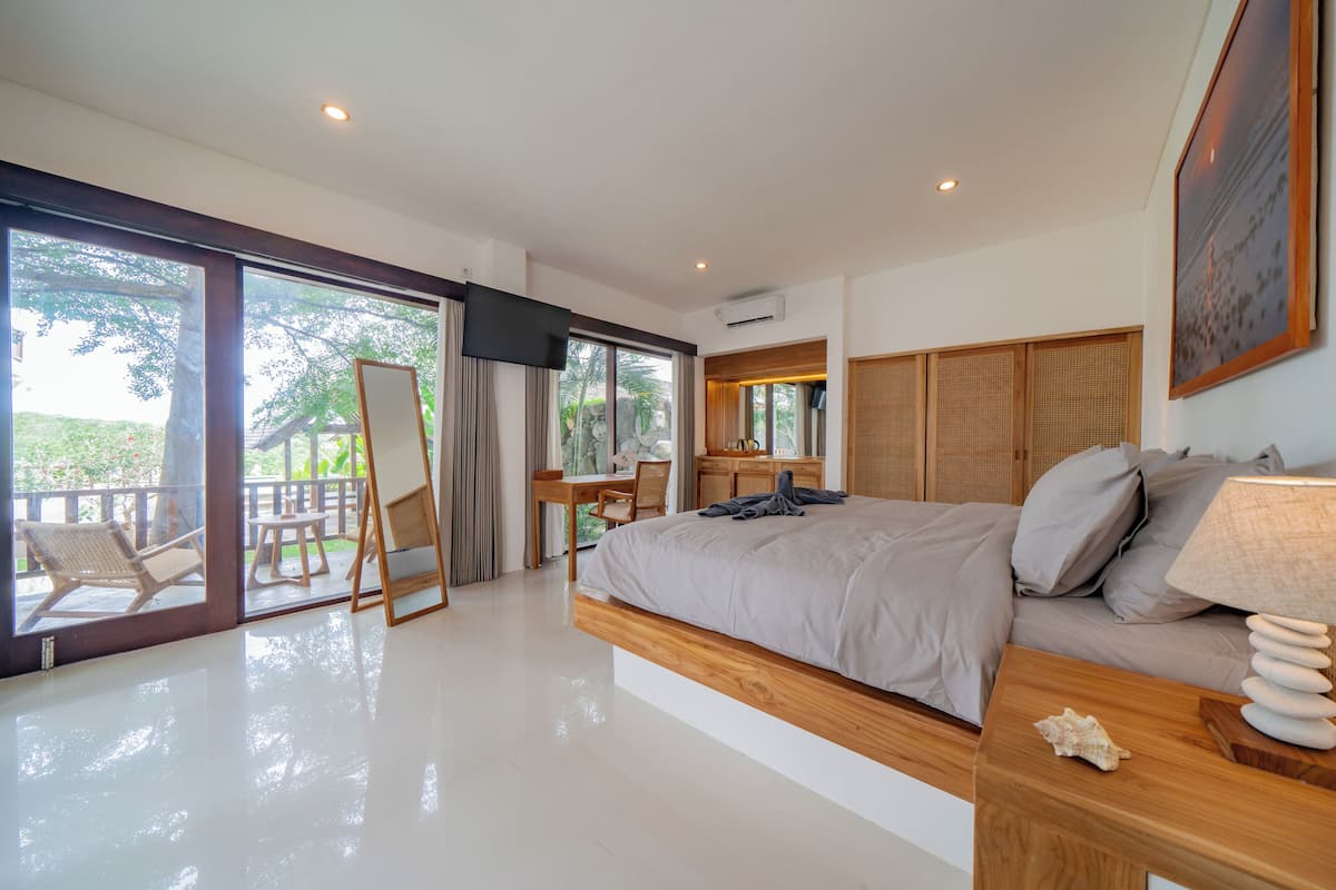 Habitación Deluxe doble | Caja fuerte, escritorio, espacio para trabajar con un portátil